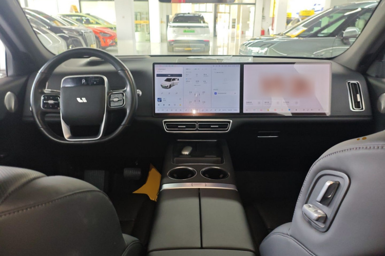 理想汽车 理想L7 2023款 Max中控内饰7002