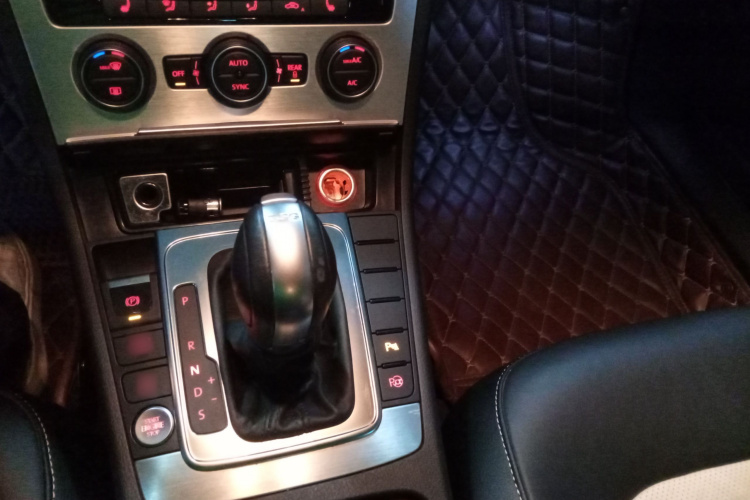 大众 迈腾 2013款 3.0FSI 旗舰型局部细节18