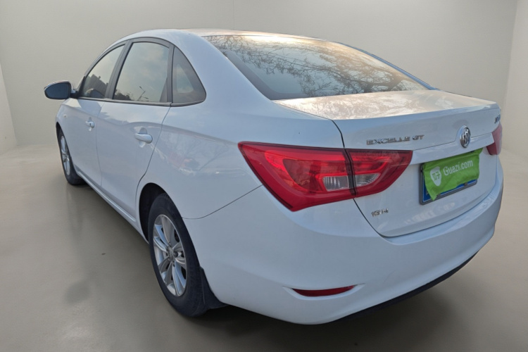 别克 英朗 2015款 15N 自动进取型车身外观5