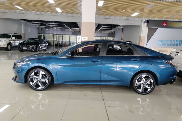 现代 伊兰特 2022款 1.5L CVT GLX精英版车身外观6003