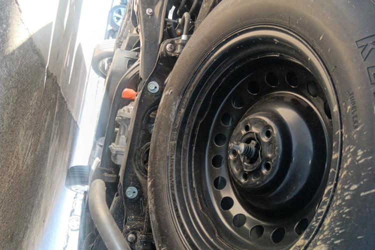 丰田 汉兰达 2024款 2.5L智能电混双擎四驱尊贵版 7座局部细节9009