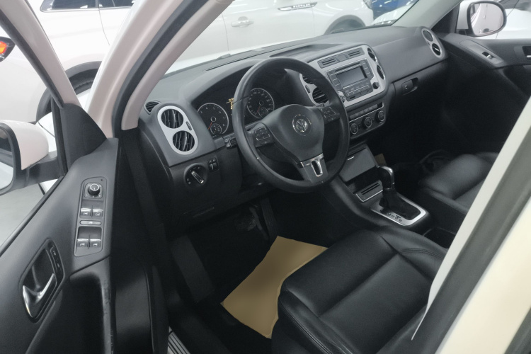 大众 途观 2013款 1.8TSI 自动两驱舒适版中控内饰20