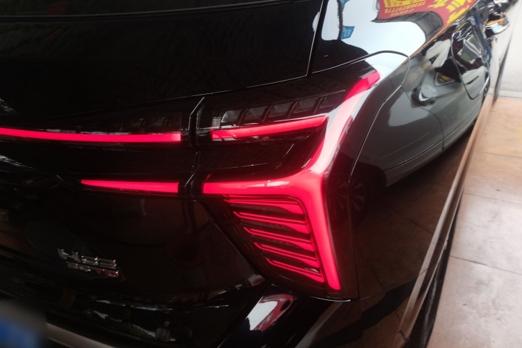 红旗HS3 2024款 1.5T 善为版车身外观6006