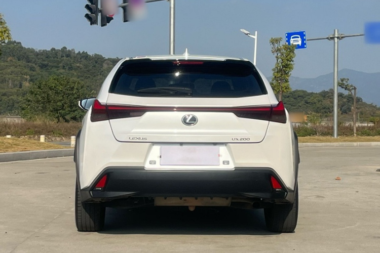 雷克萨斯UX 2020款 200 特别版车身外观6008