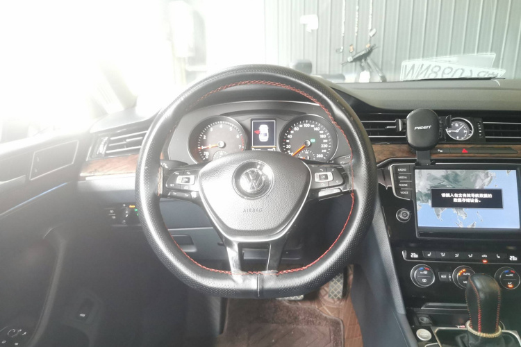 大众 迈腾 2017款 330TSI DSG 尊贵型局部细节13