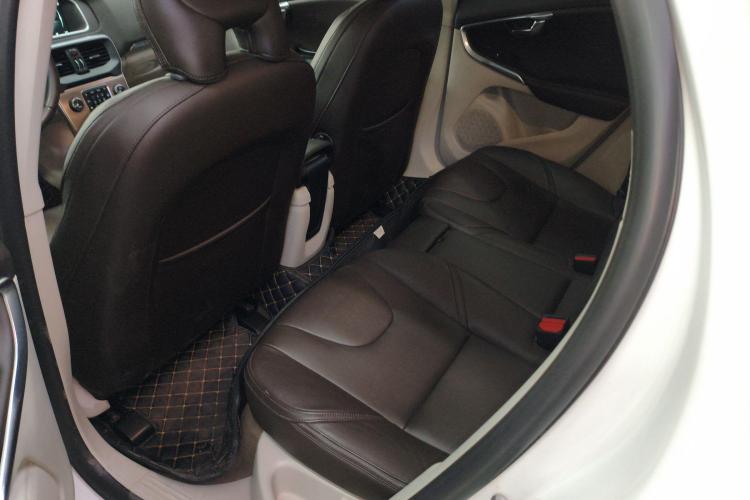 沃尔沃V40 2015款 Cross Country T5 AWD 智雅版中控内饰21