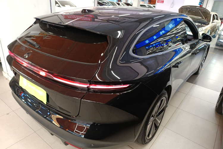 蔚来ET5T 2023款 75kWh Touring车身外观7