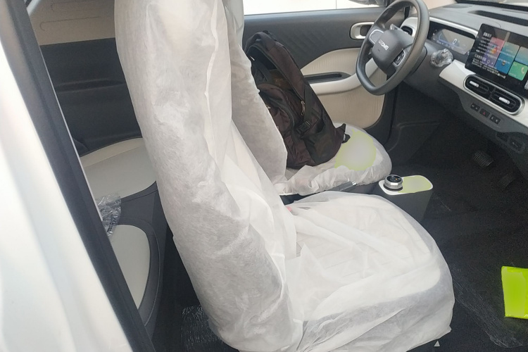 吉利银河 2025款 210km 熊猫卡丁局部细节41