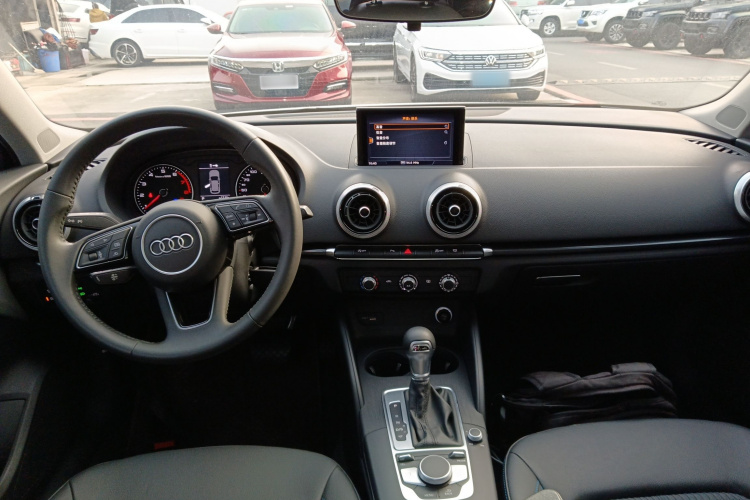 奥迪A3 2020款 Sportback 35 TFSI 时尚型 国VI中控内饰7002