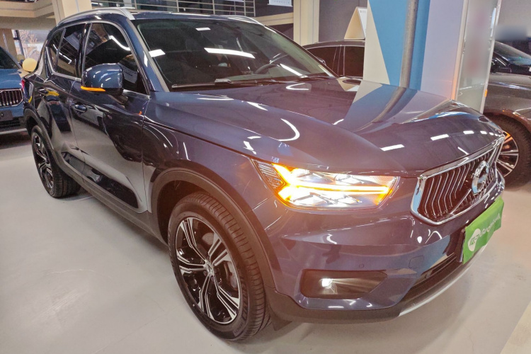 沃尔沃XC40 2021款 T4 四驱智远豪华版车身外观3