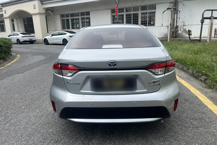 丰田 雷凌 2022款 双擎 1.8H E-CVT豪华版车身外观6003