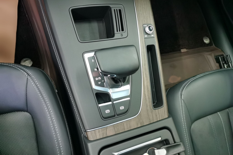 奥迪Q5L 2023款 40T 豪华致雅型局部细节18