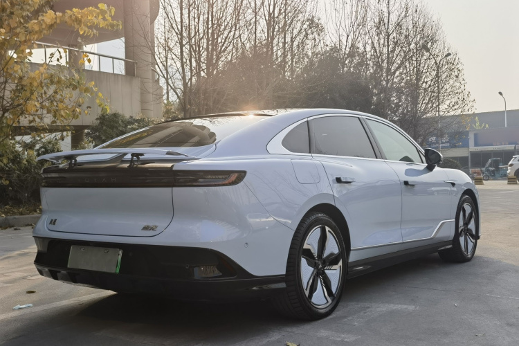 岚图汽车 岚图追光 2023款 四驱旗舰版车身外观6003