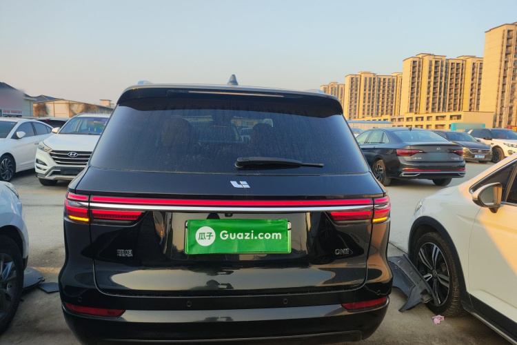 理想汽车 理想ONE 2021款 增程6座版车身外观6