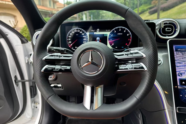 奔驰C级 2023款 改款 C 260 L 运动版中控内饰7003