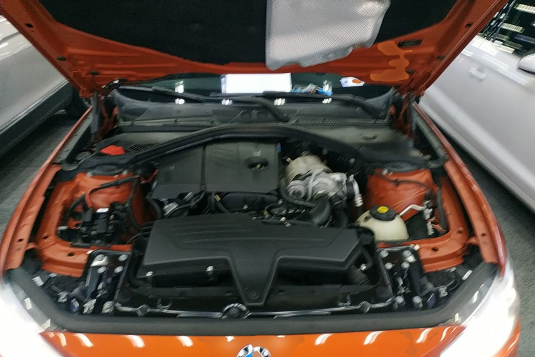 宝马1系(进口) 2013款 改款 118i 领先型机舱底盘24