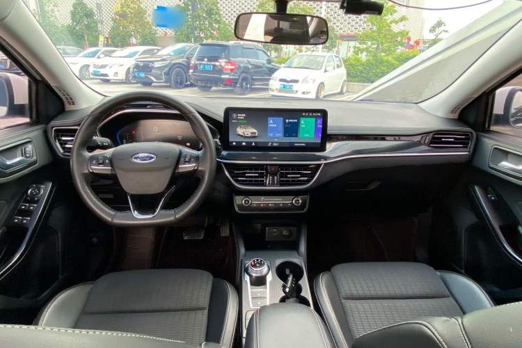 福特 福克斯 2021款 两厢 EcoBoost 180 自动锋潮型中控内饰7002