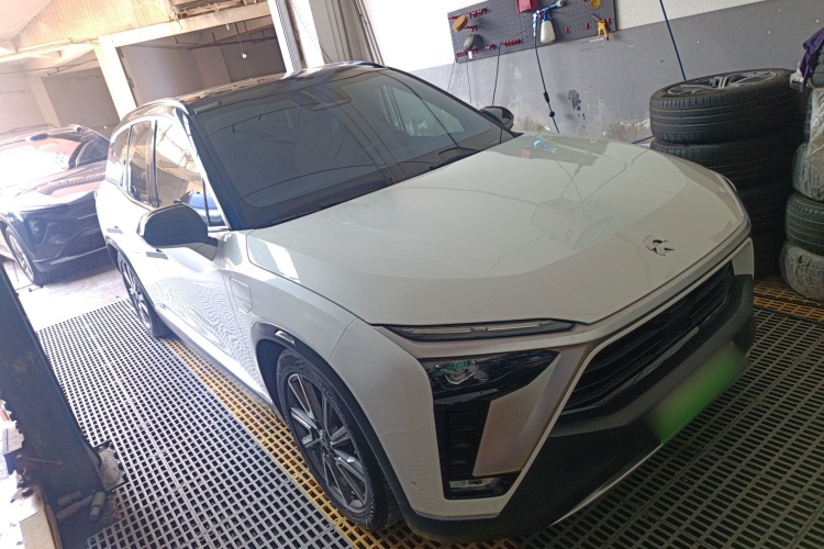 蔚来ES8 2022款 75kWh 六座版车身外观3