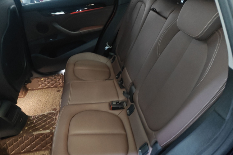 宝马X1 2020款 sDrive20Li 时尚型中控内饰21