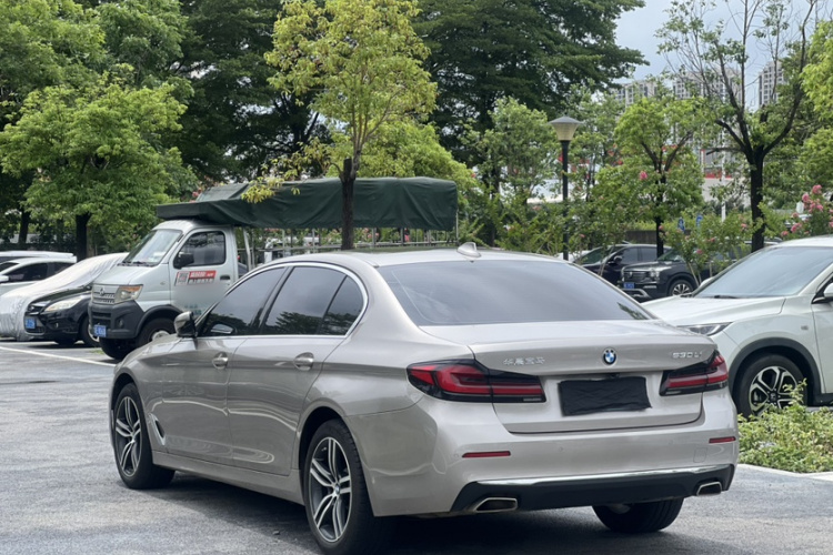 宝马5系 2021款 530Li 领先型 豪华套装车身外观6006