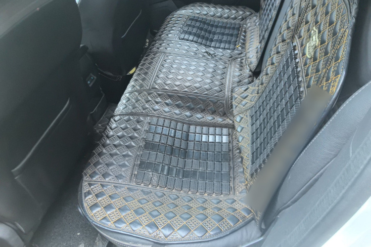 福特 福克斯 2015款 三厢 1.6L 自动风尚型中控内饰21