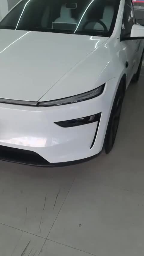 特斯拉 Model Y 2025款 后轮驱动版讲解2