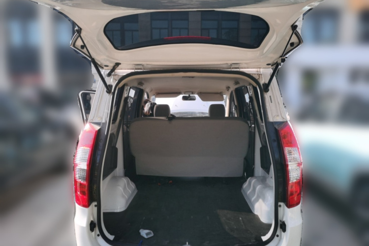 五菱汽车 五菱宏光 2021款 1.5L改款 S基本型 电动助力LAR局部细节23