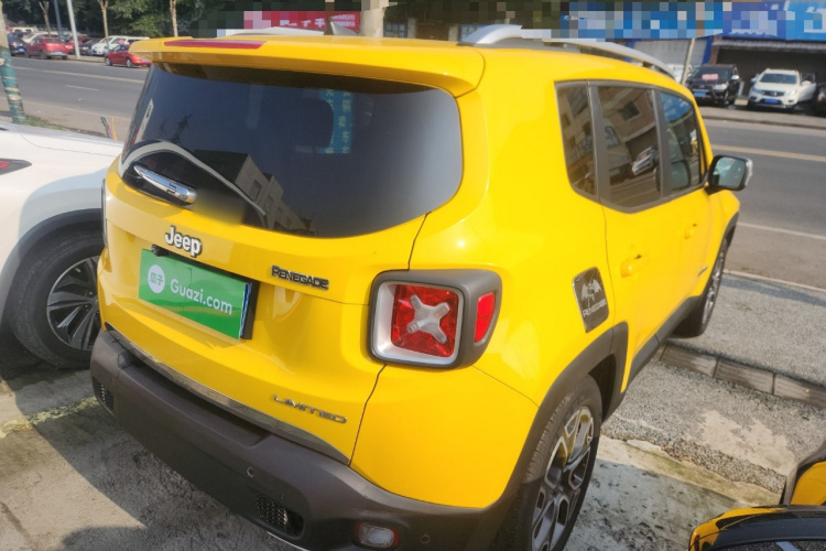 Jeep 自由侠 2016款 1.4T 自动智能版车身外观7