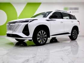 长安CS75 PLUS 2024款 第三代 冠军版 1.5T 智驾劲航型