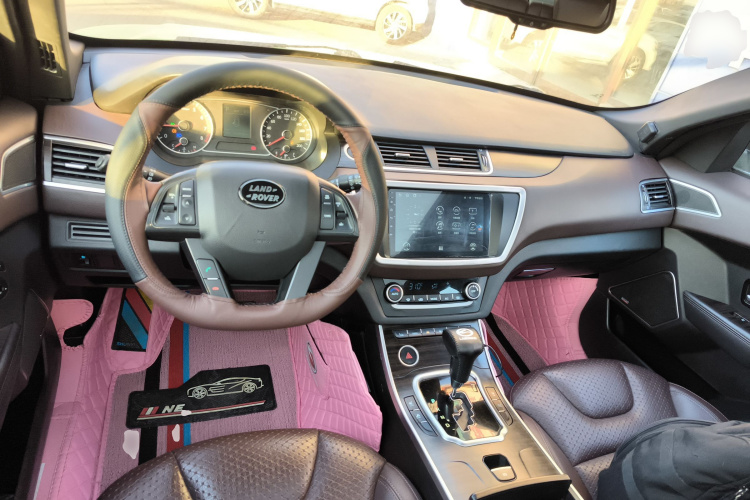 陆风X7 2015款 2.0T 全景尊贵版中控内饰12