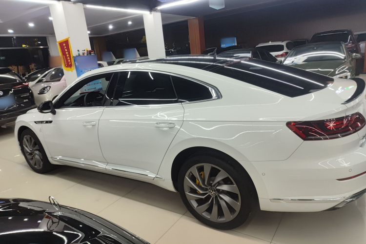 一汽-大众CC 2024款 380TSI 夺目版车身外观4