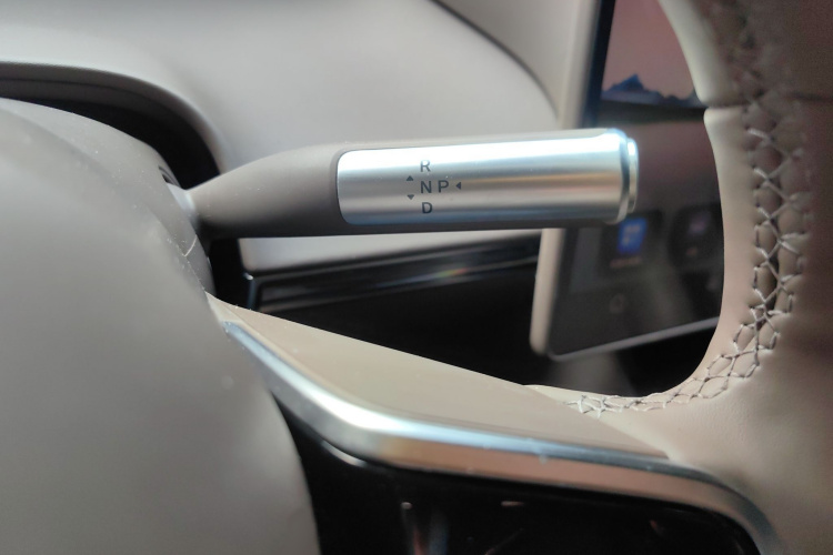 鸿蒙智行 智界R7 2025款 增程 251km Max局部细节18