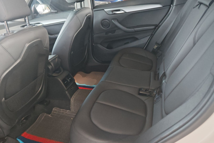 宝马X1 2019款 sDrive18Li 时尚型中控内饰21