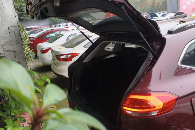 猎豹汽车 猎豹CS10 2017款 1.5T CVT精英型机舱底盘23