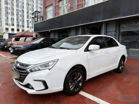 比亚迪 秦新能源 2018款 1.5T 智联尊贵型