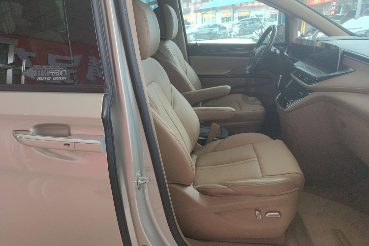 别克GL8 2021款 ES陆尊 653T 豪华型中控内饰41