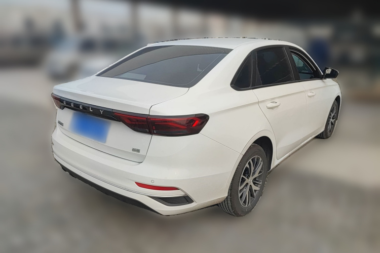 吉利汽车 帝豪 2026款 第4代 400万纪念款 1.5L 手动超越型车身外观7