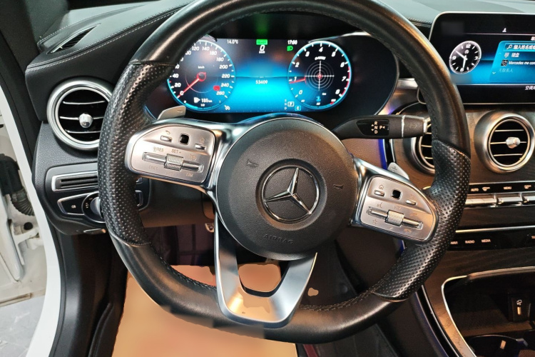 奔驰C级(进口) 2019款 C 260 轿跑车中控内饰13