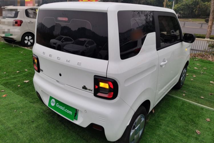 吉利银河 2024款 熊猫mini 200km 耐力熊车身外观7