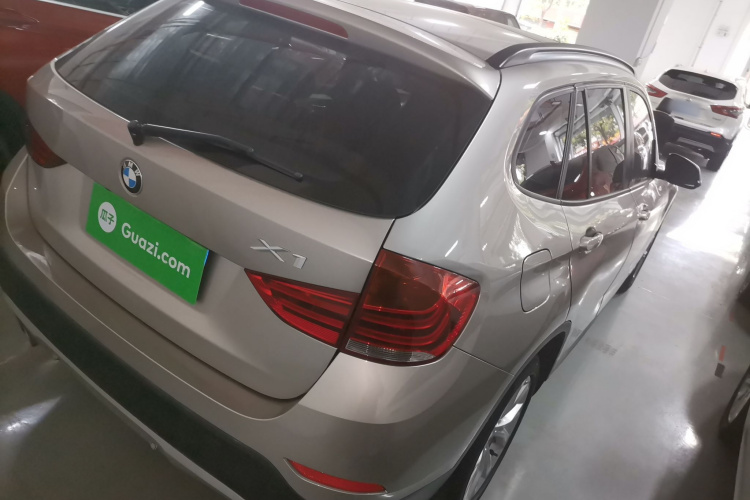 宝马X1 2014款 sDrive18i 时尚型车身外观7