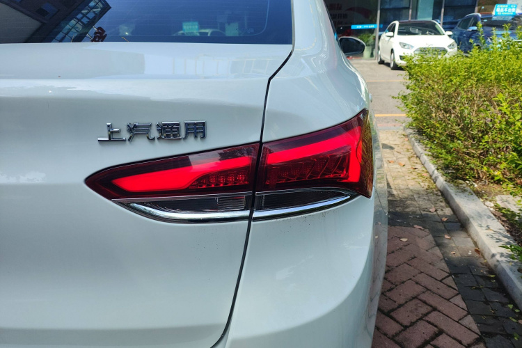 别克 英朗 2021款 改款 典范 1.5L 自动精英型车身外观6006