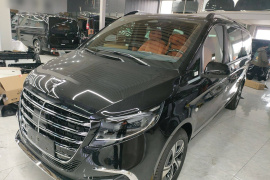 奔驰 威霆 2024款 2.0T 精英版 7座