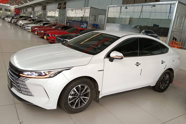 比亚迪 驱逐舰05 2024款 荣耀版 DM-i 55KM 豪华型车身外观6003