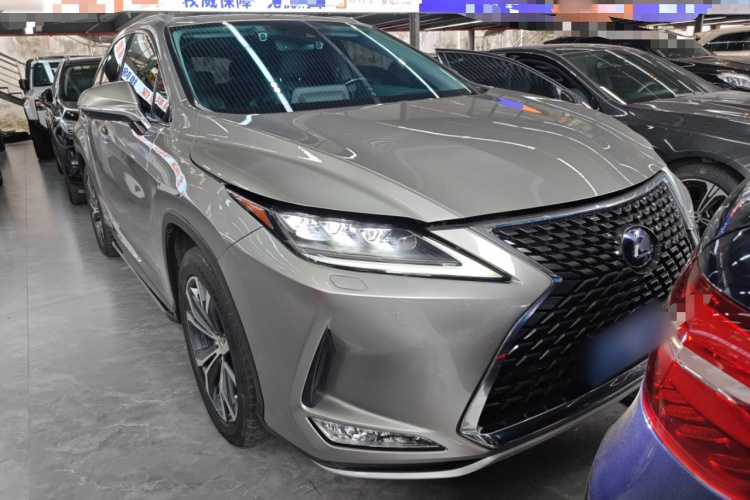 雷克萨斯RX 2020款 改款 450h 四驱典雅版车身外观3