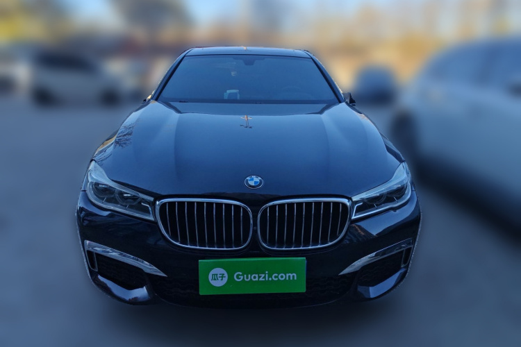 宝马7系 2018款 730Li 尊享型 M运动套装车身外观2