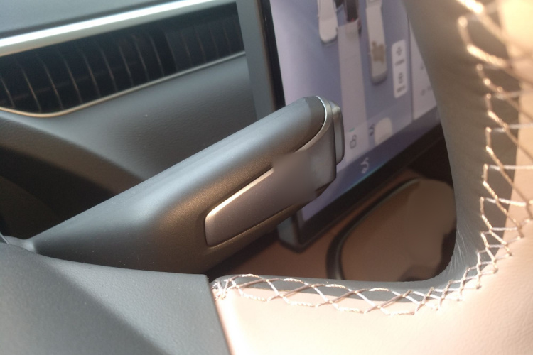 小鹏MONA M03 2025款 600 超长续航 Max局部细节18