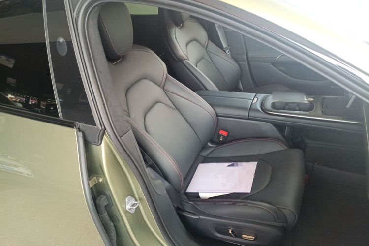 小米汽车 小米SU7 2024款 四驱超长续航高阶智驾Max版局部细节41