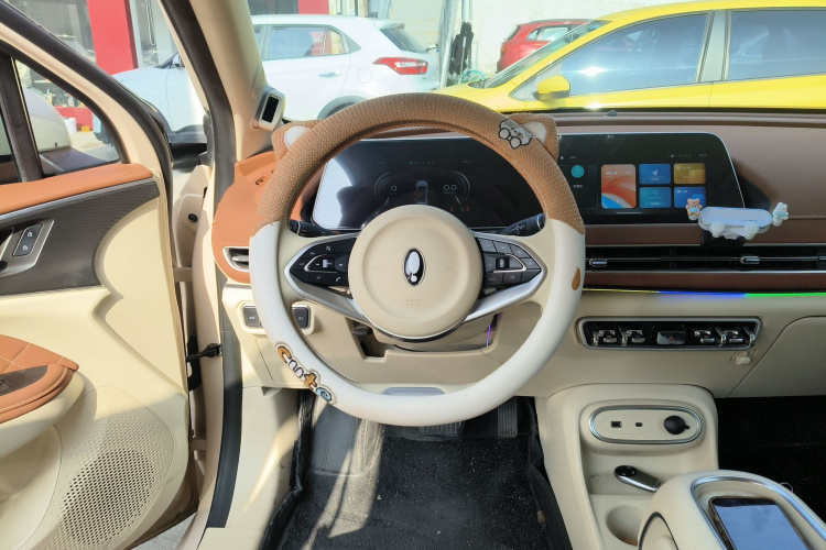 欧拉好猫 2023款 401km标准续航 尊荣型 磷酸铁锂中控内饰13