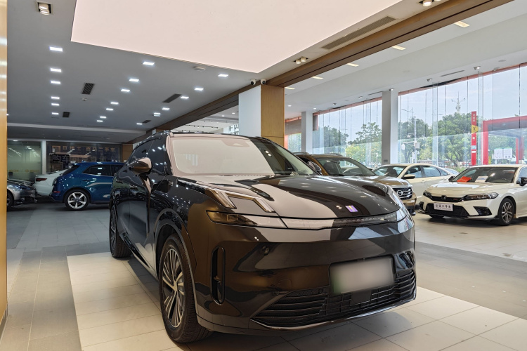 领克08 EM-P 2025款 245km 超长续航Halo车身外观6002