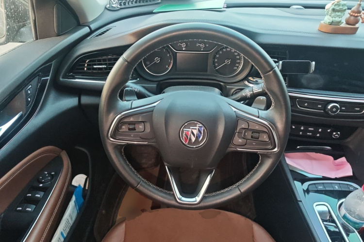 别克 君威 2023款 552T 智享型中控内饰13